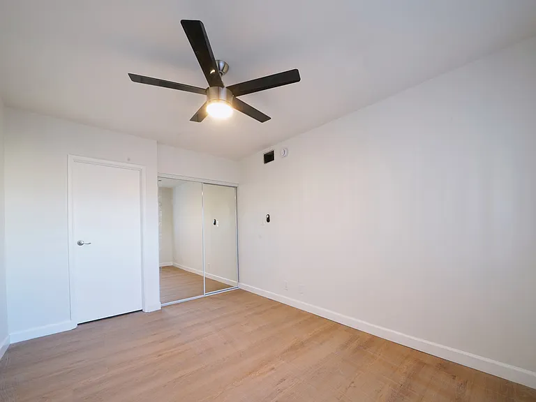 Unit 32 - 3 Bedroom, 2 Bathroom, 1800 sqft