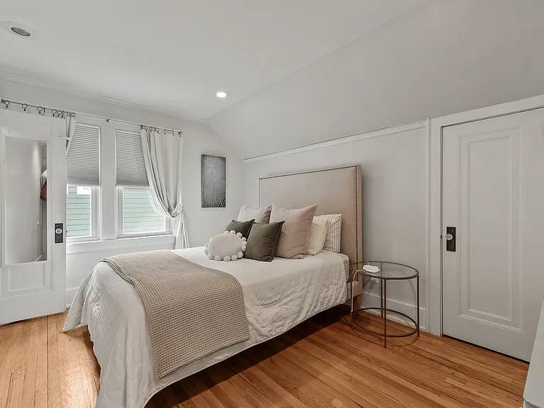 1034 Mohawk Ave — Photo 10