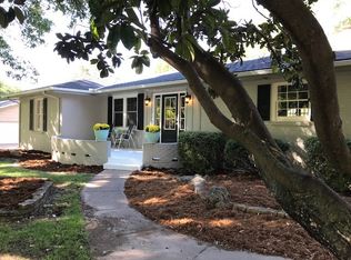 525 S Hidden Valley Dr, Wichita, KS 67209