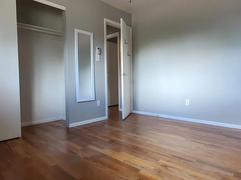 723 Kingsley Dr — Photo 12