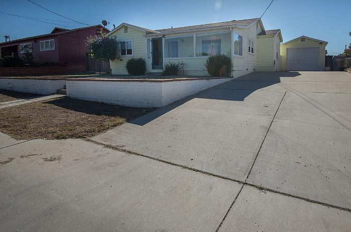 1st image of 1022 E 15th St