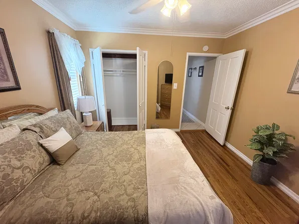 (undisclosed Address), North Hollywood, CA 91606