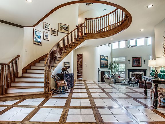 4th image of 14 Eton Green Cir