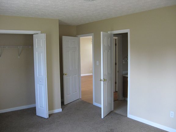 5th image of 1221 Sporty Ln #A