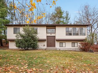 4 Saymor Dr, Bardonia, NY 10954