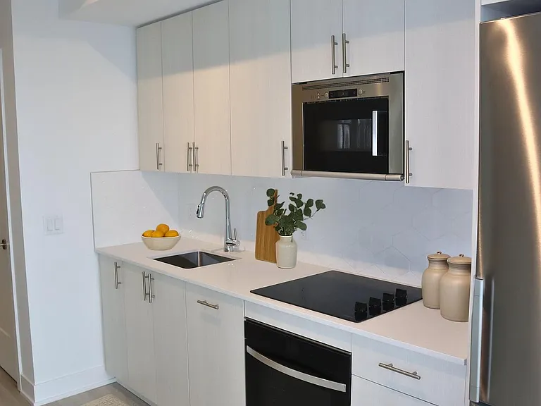 2545 Simcoe St N #Penthouse 21-21 — Photo 3