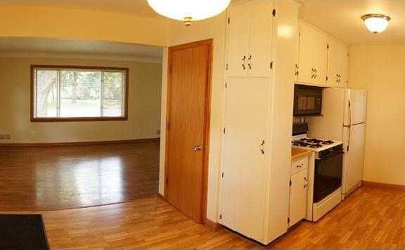 2nd image of 1027 Dayton Ave
