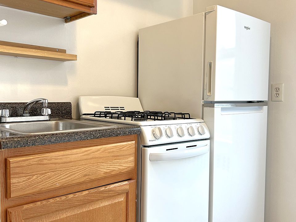 2nd image of 2277 Steinway St APT 2