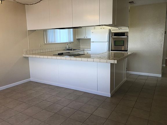 5th image of 10339 Greenwood Ct