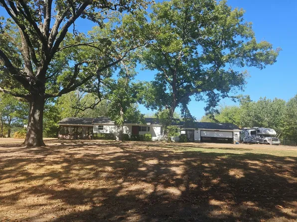 973 Rs County Rd #2430, Alba, TX 75410