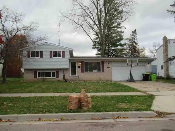 9072 Chesterfield Dr, Swartz Creek, MI 48473