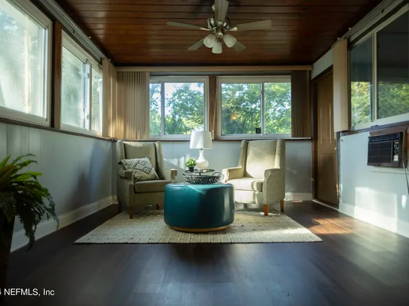 6252 MERRILL Road, Jacksonville, FL 32277