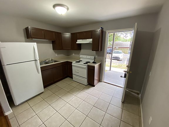 3rd image of 115 N Albert Pike Ave #10732472