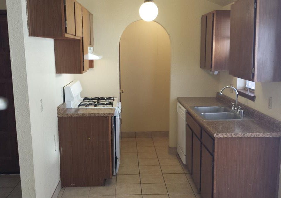 1st image of 5944 Deer Ave