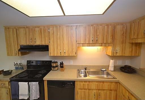 4th image of 165 Carolwood Blvd