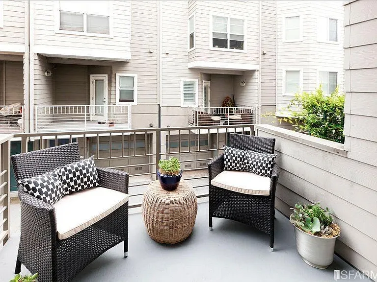 6 Jennifer Pl — Photo 11