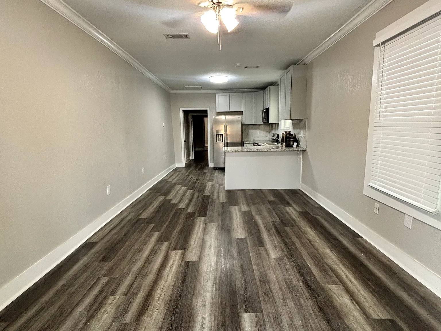 2 bed, 900 sqft, $1,518 — Photo 2