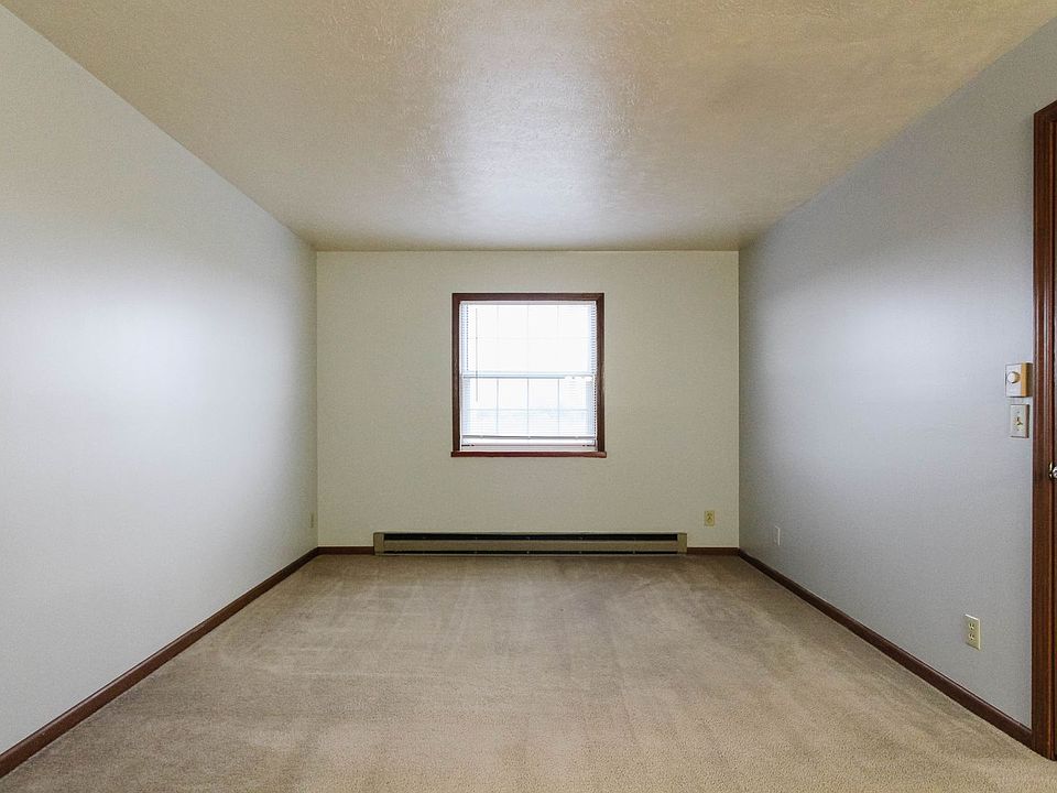 Lynnwood Apartments 22156 Maple Ct Woodburn IN Zillow