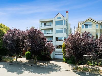 1613 California Avenue SW #101, Seattle, WA, 98116