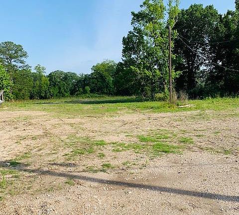 5th image of 1662 Mills Hwy