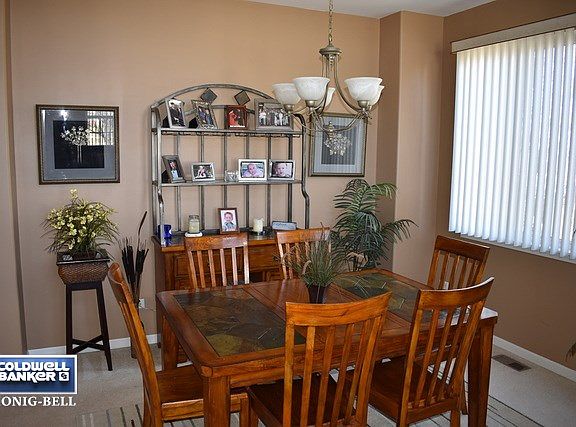 5th image of 1009 Phelps Ln