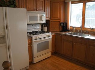 11420 Valley Ct, Burnsville, MN 55337