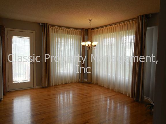 4th image of 11804 Beacon Ave