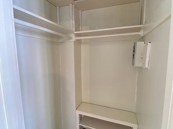 5th image of 424 Jones St APT 406