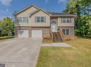 149 Hawk Ln, Carrollton, GA 30116