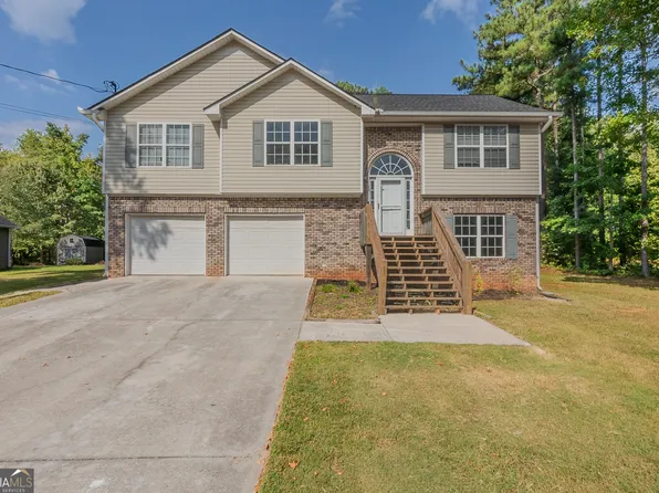 149 Hawk Ln, Carrollton, GA 30116