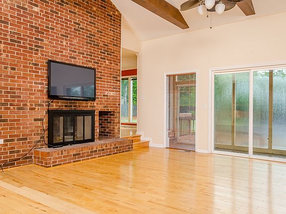 5th image of 2569 Fairway Dr
