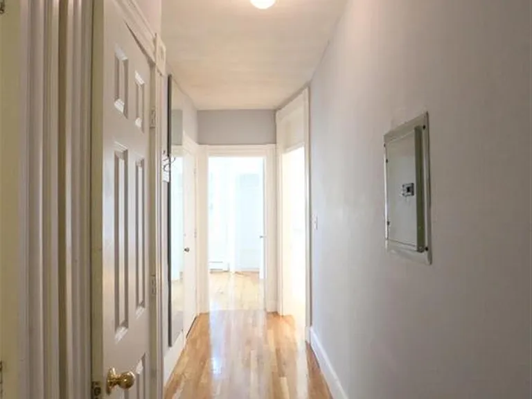 119 Harvard St #4 — Photo 9
