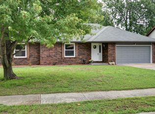 2759 W Swan St, Springfield, MO 65807