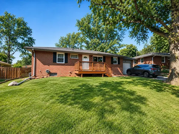 8013 Broadview Dr, Lincoln, NE 68505