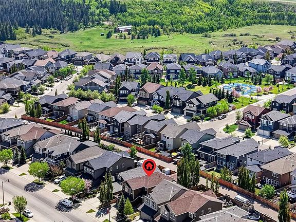 5th image of 127 NE Legacy Cir SE