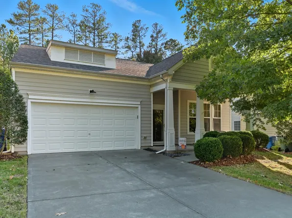 1916 Woodsdale Dr, Durham, NC 27703