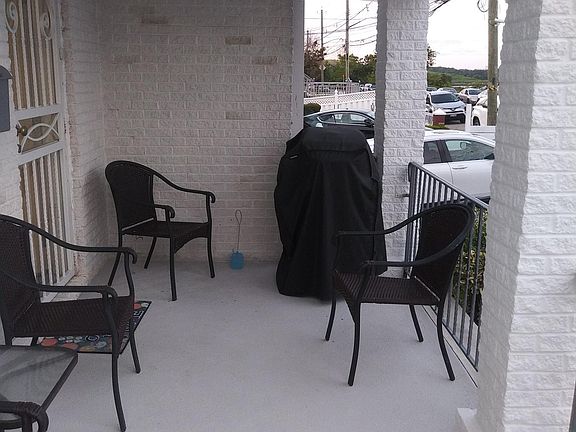 5th image of 1633 Bayshore Ave #2