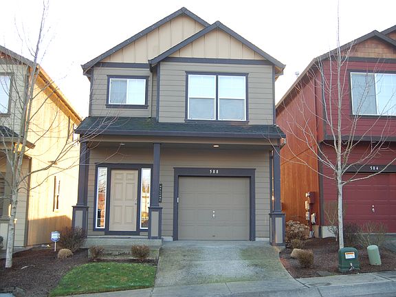 2nd image of 588 SE Heathcliff Ln