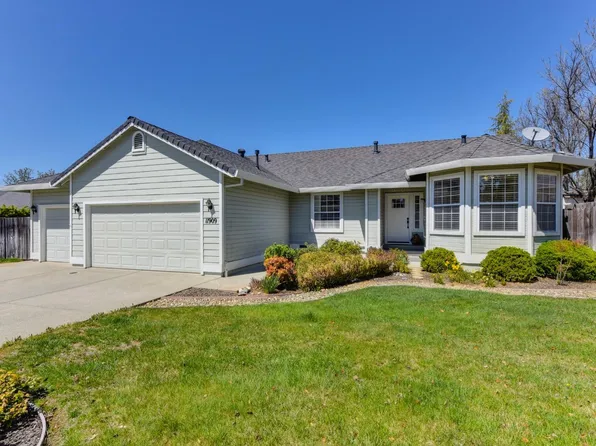11909 Brooke Crest Dr, Auburn, CA 95602