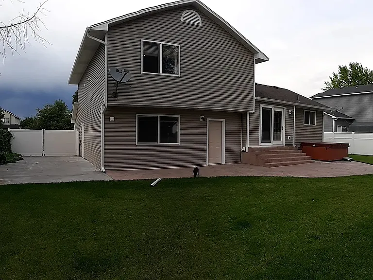 253 Colonial Way — Photo 3