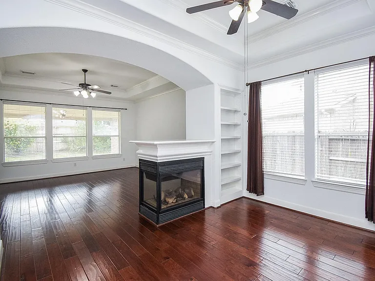7606 Westmoreland Dr — Photo 23