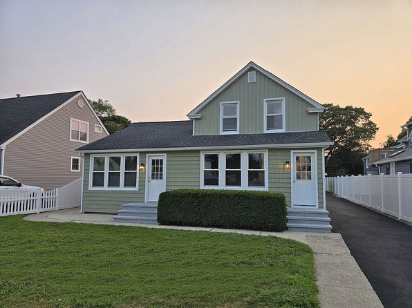 84 Rollstone Ave
