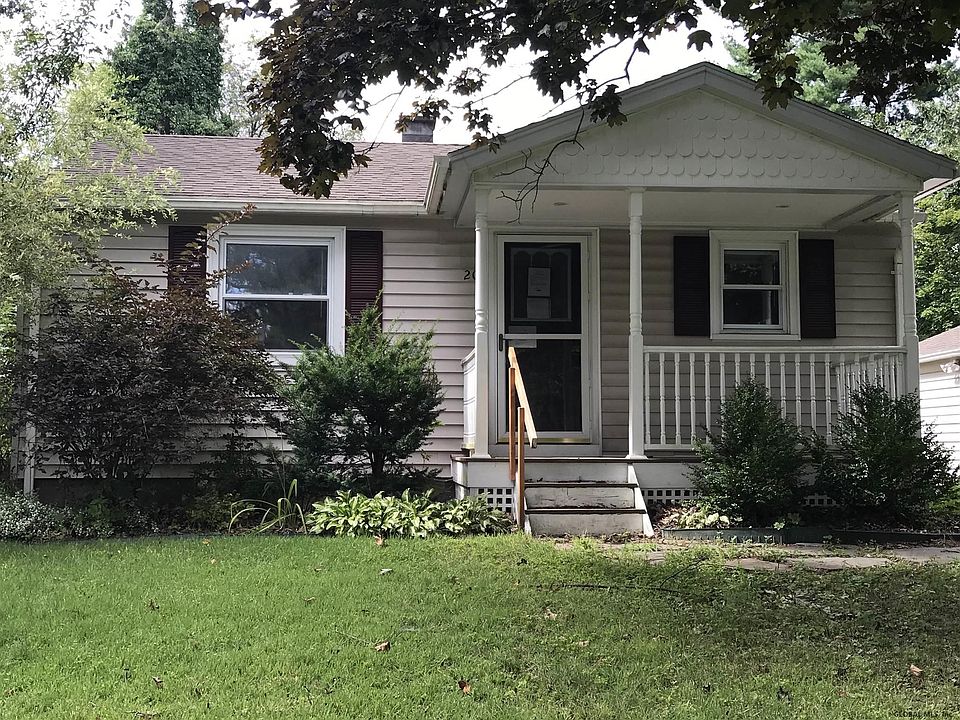 1st image of 20 Mountain View Dr