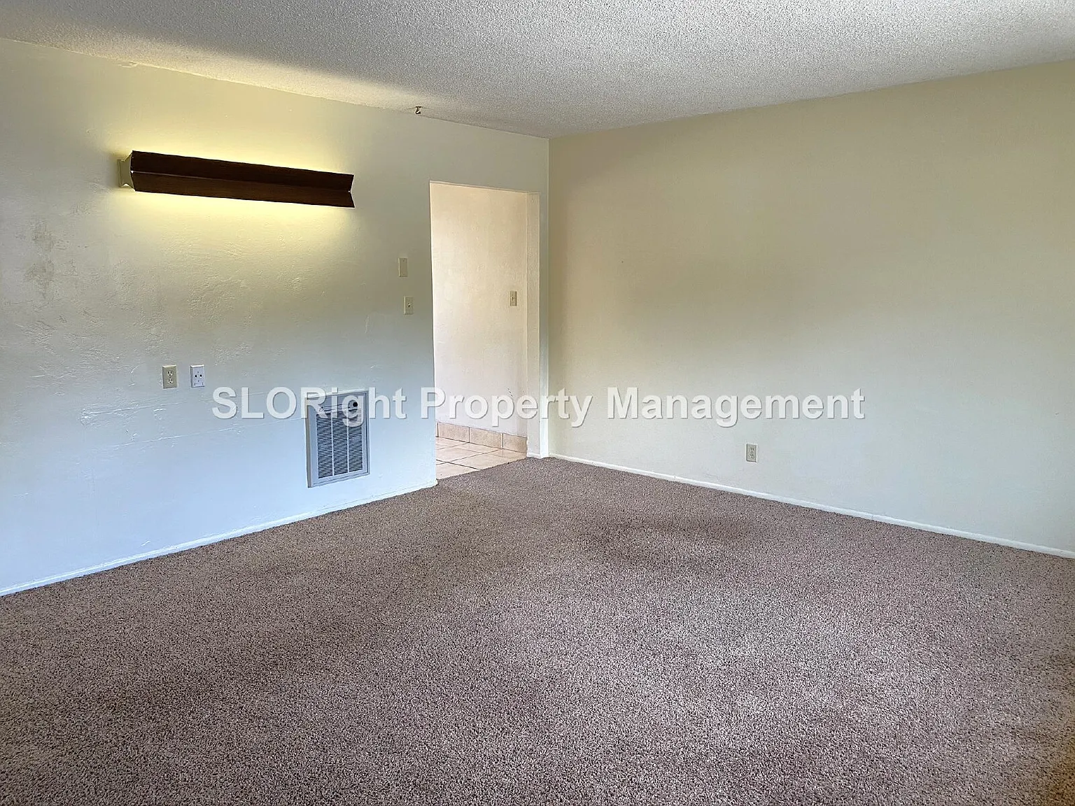 2 bed, 1.0 bath, $2,200 — Photo 2