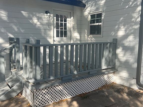 3rd image of 1106 Highland Cir