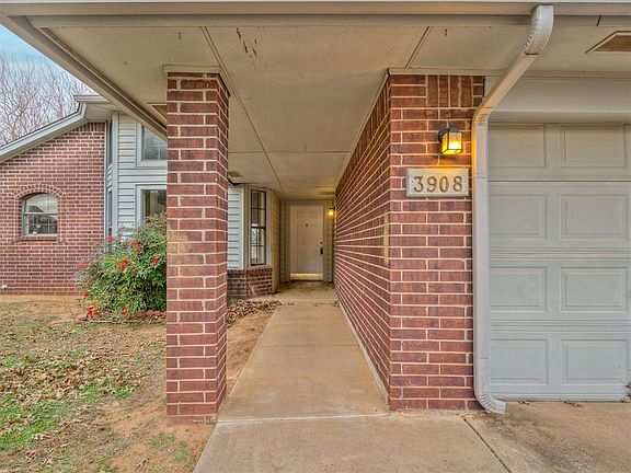 2nd image of 3908 Goshawk Cir