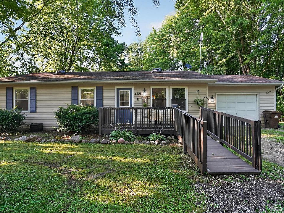 1st image of 8696 Sargent Rd