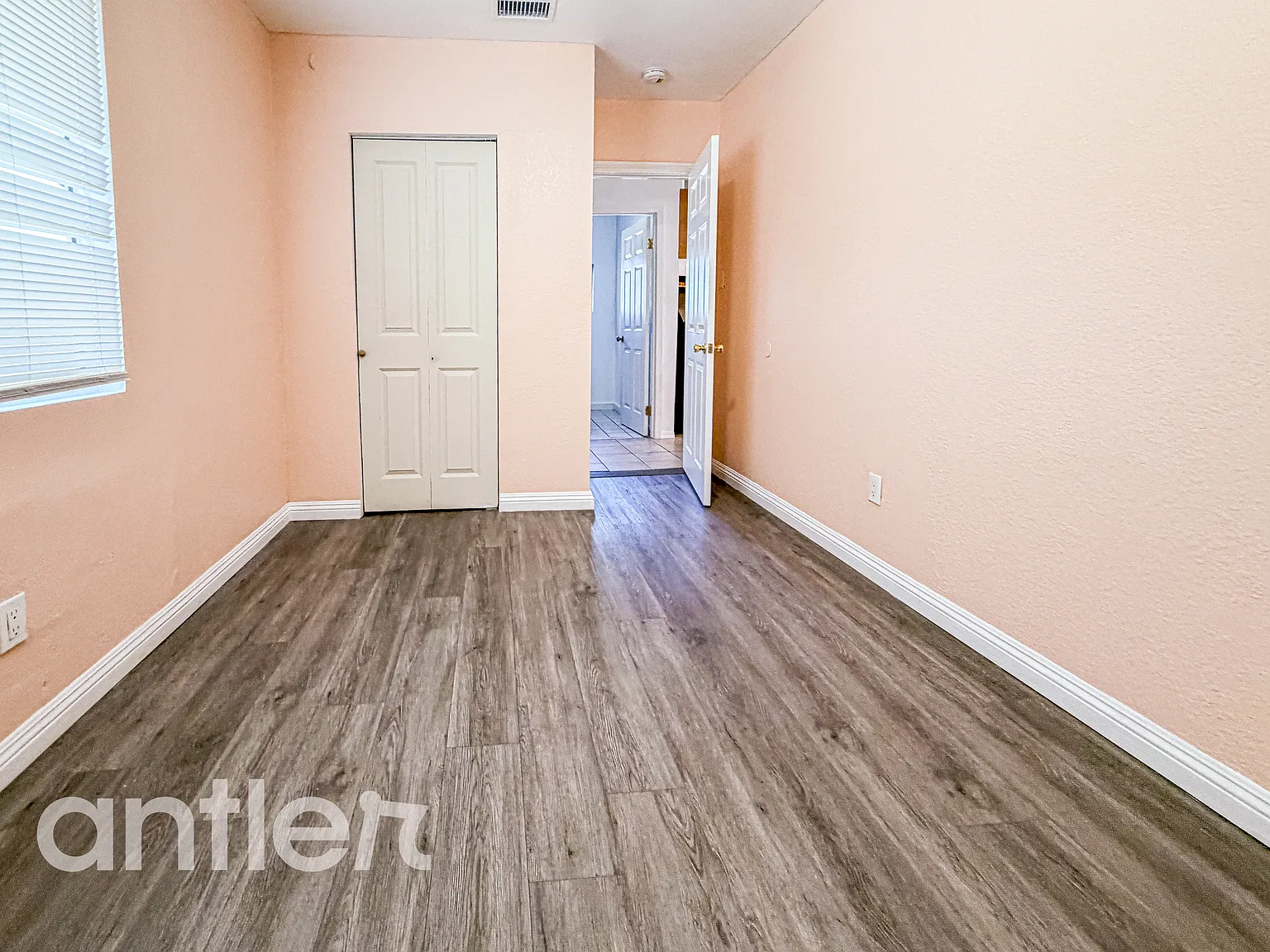 4 bed, $3,400 — Photo 2