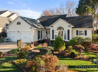 12408 Cedar Fall Dr, Huntersville, NC 28078