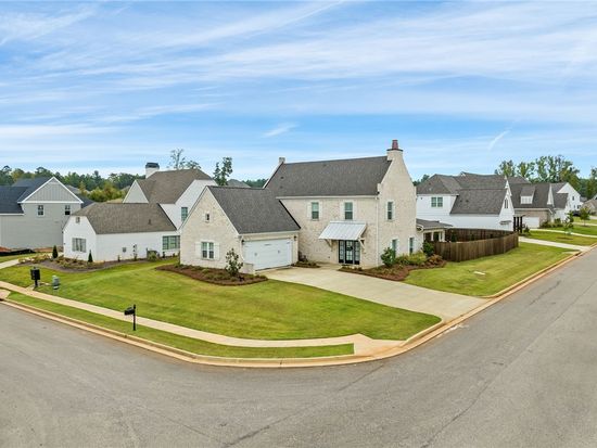 2050 Hidden Lakes Dr, Opelika, AL 36801